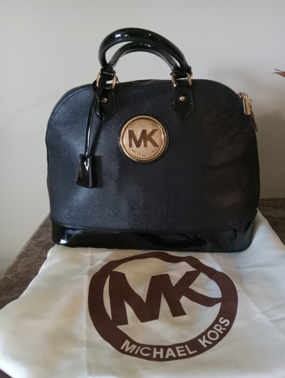 Michael Kors Black Leather/Patent Trim Dome Satchel with Gold Logo EUC